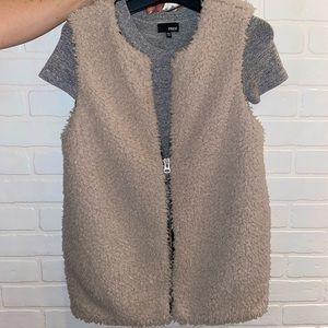 Aritzia Wilfred Fur Vest